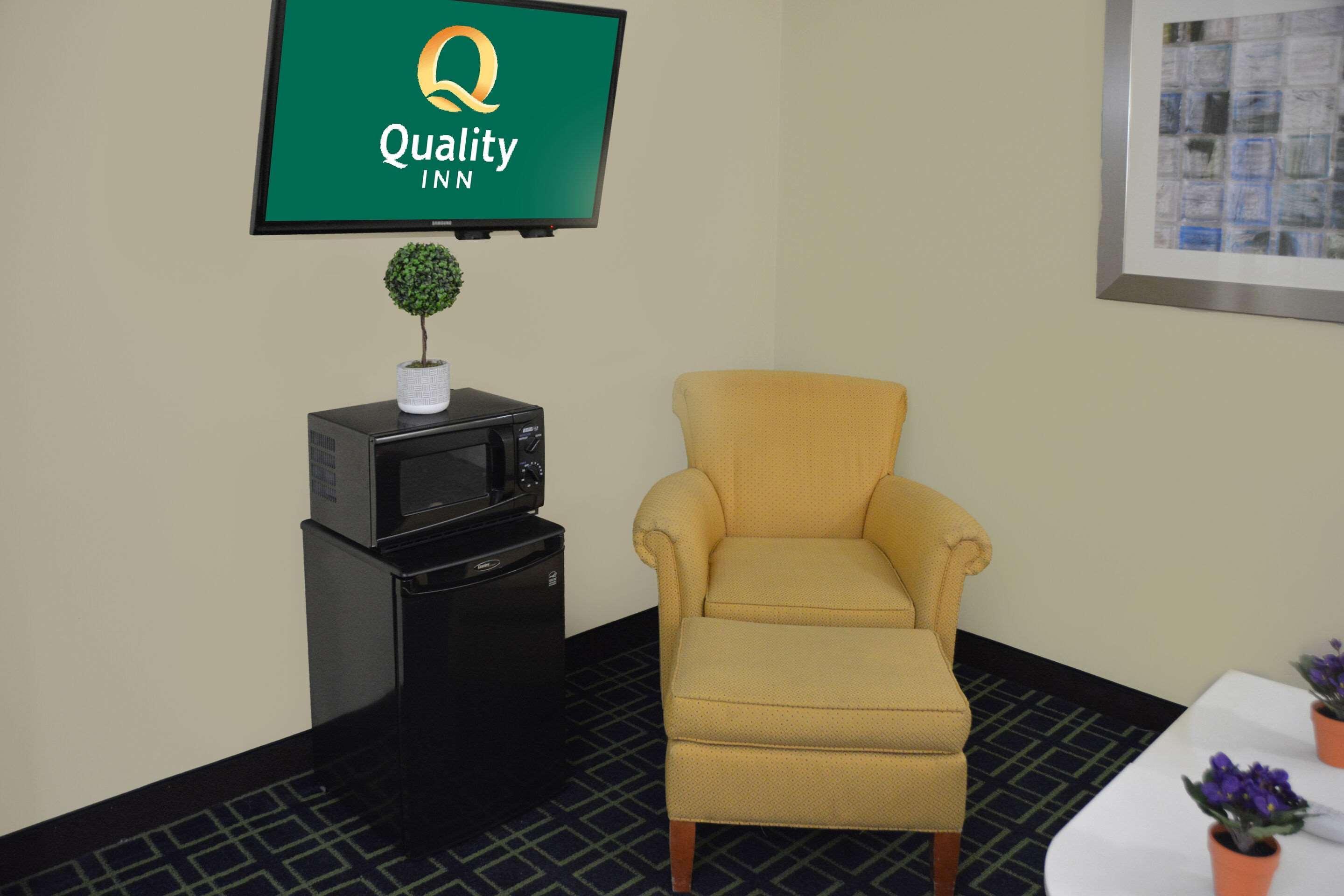 Quality Inn & Suites Dublin Dış mekan fotoğraf