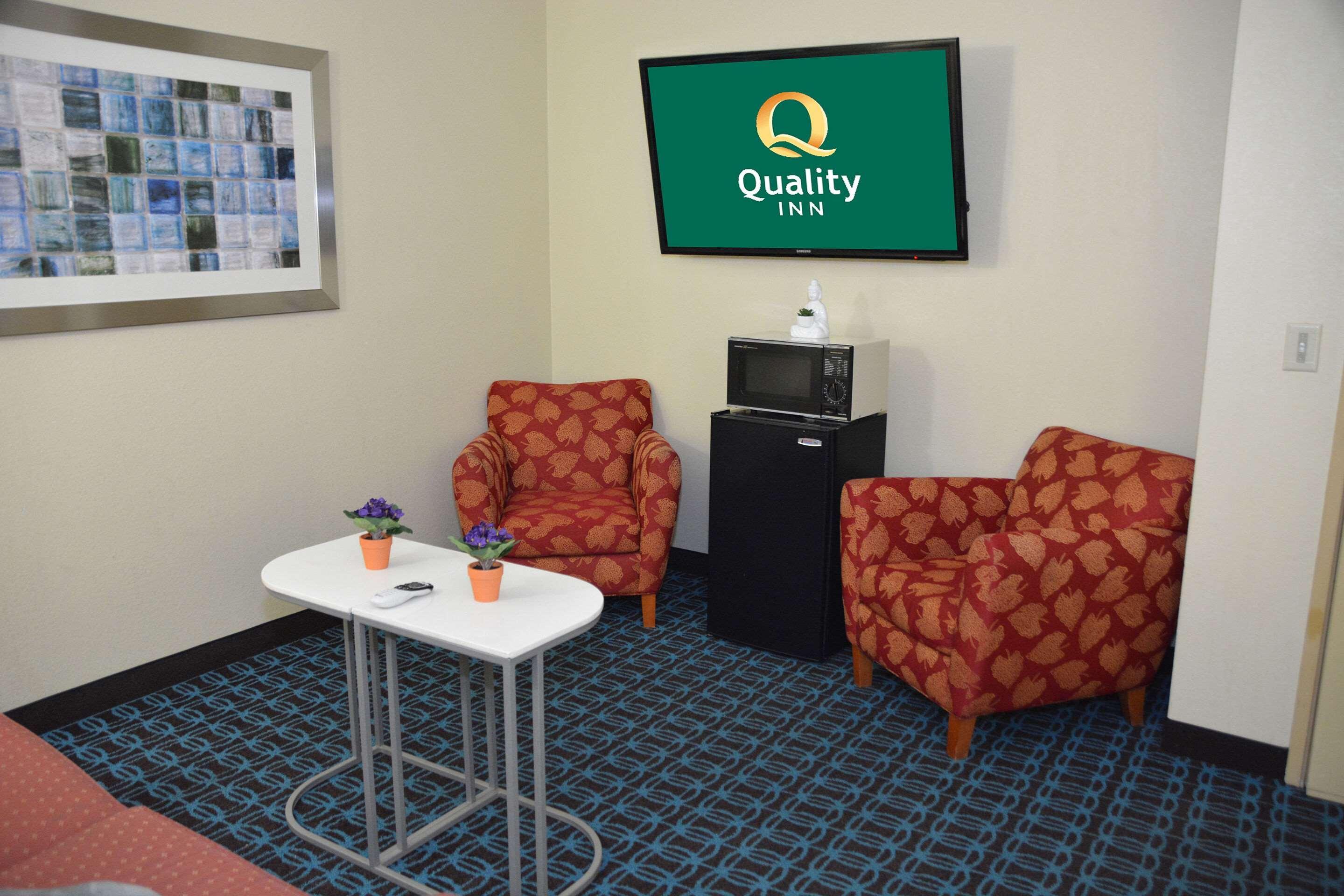 Quality Inn & Suites Dublin Dış mekan fotoğraf